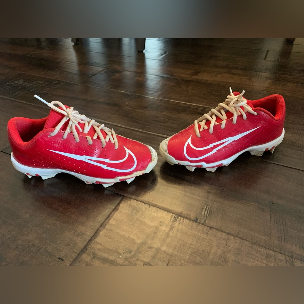 Nike girls softball cleats